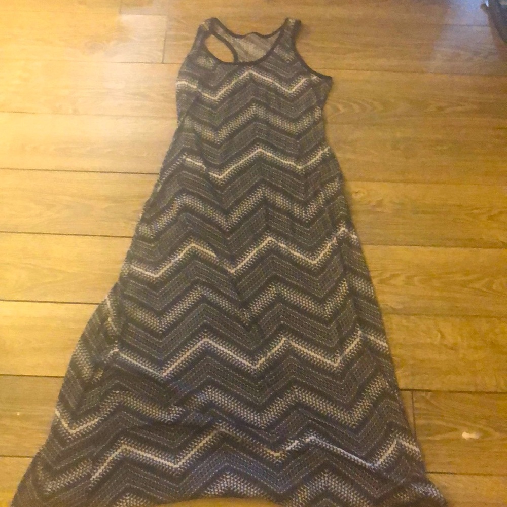 Zig zag black and white dress